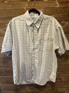 Columbia Men's Short Sleeve Green Plaid Button-Up Shirt